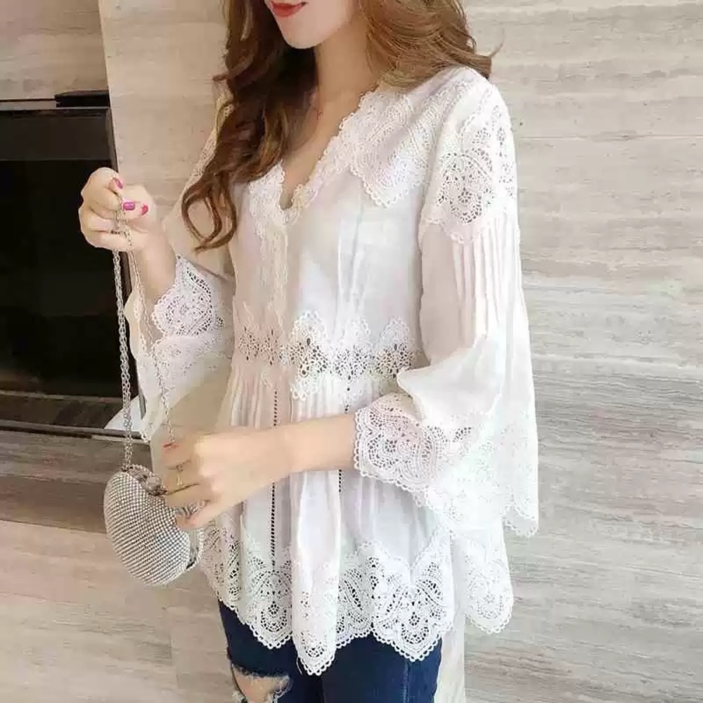 Elegant White Lace Women's Top
